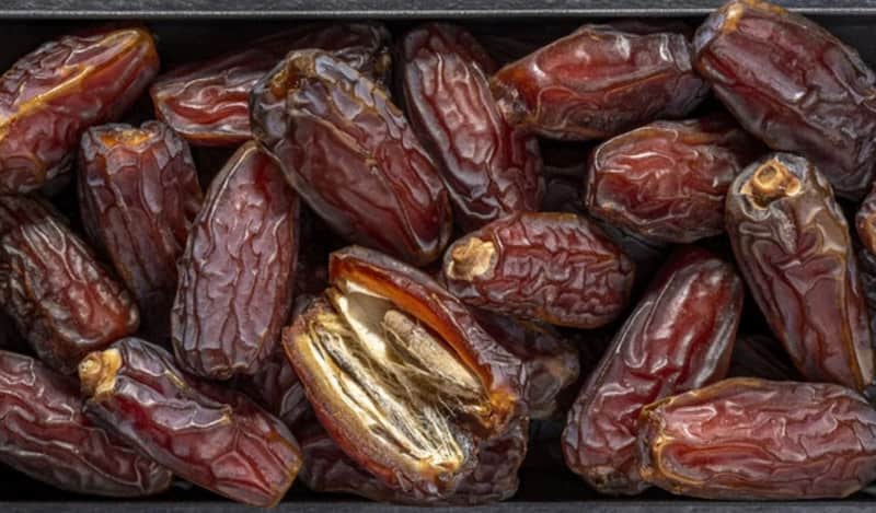 تصویر 2 از خرما پیارم باسکول درشت خوش طعم با بافت گوشتی